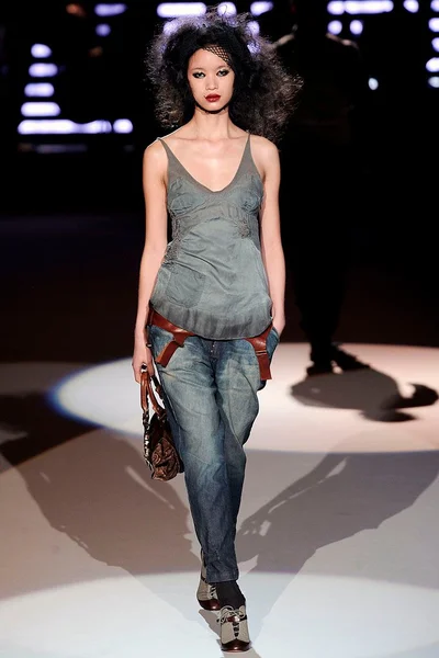 Look 18